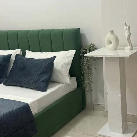 Apartment Vila18 *