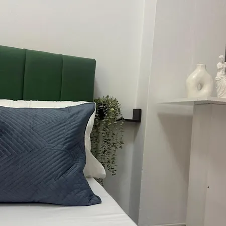 Apartment Vila18 *
